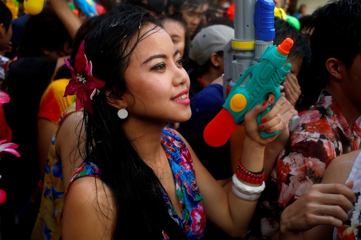 Thai Lan tung bung trong le hoi te nuoc Songkran-Hinh-3